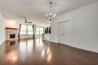1309 Roadrunner Dr in Little Elm, TX - Foto de edificio - Building Photo