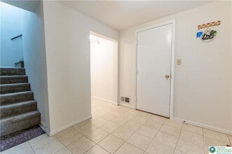 8315 Countryside Ln in Fogelsville, PA - Building Photo - Building Photo