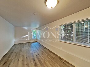 7 Dravus St in Seattle, WA - Building Photo - Building Photo