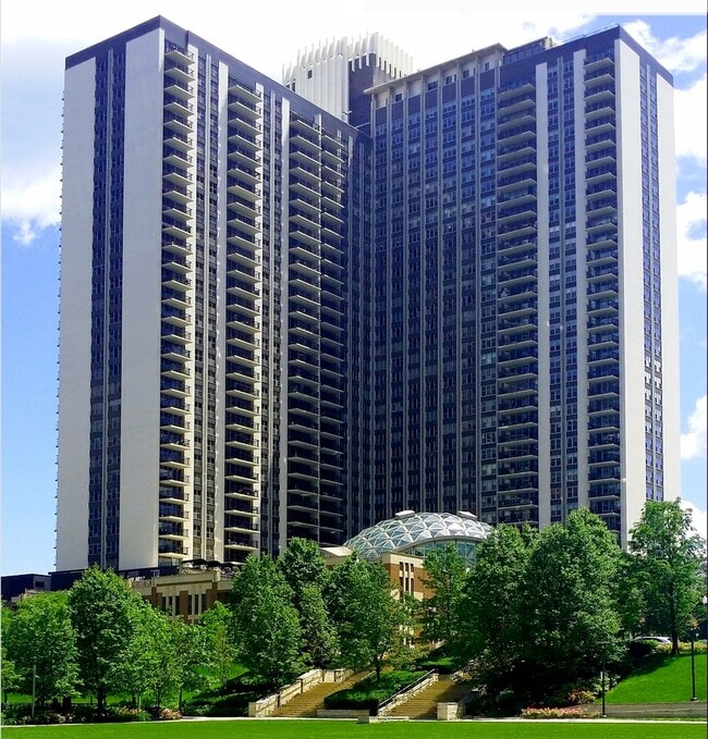 property at 400 E Randolph St