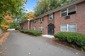 106 Central Ave in East Hartford, CT - Building Photo - Building Photo