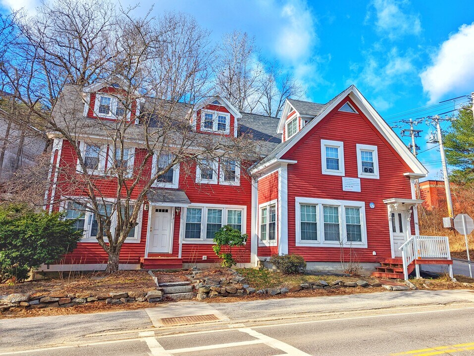 190 Main St, Unit A2 in Plymouth, NH - Building Photo