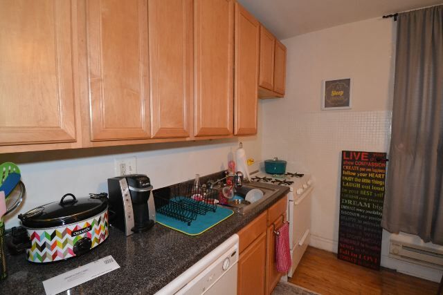 2115 N Dayton St, Unit J05P in Chicago, IL - Foto de edificio - Building Photo