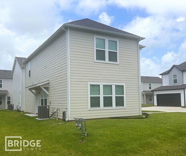 109 Pecan Ln in Lake Jackson, TX - Building Photo - Building Photo