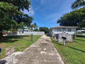 600 NW 5th Ave in Hallandale Beach, FL - Building Photo - Building Photo