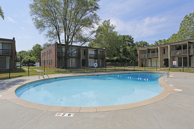 Crown Heights Apartments in Kansas City, MO - Building Photo - Building Photo