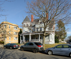 140 Cottage St Apartments