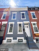2212 Greenwich St in Philadelphia, PA - Building Photo