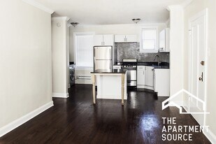 3841 N Greenview Ave, Unit 3W in Chicago, IL - Building Photo