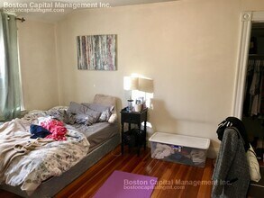 91 Wallingford Rd, Unit 3 in Boston, MA - Foto de edificio - Building Photo