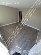 305 S Lafayette St in Florissant, MO - Building Photo - Building Photo