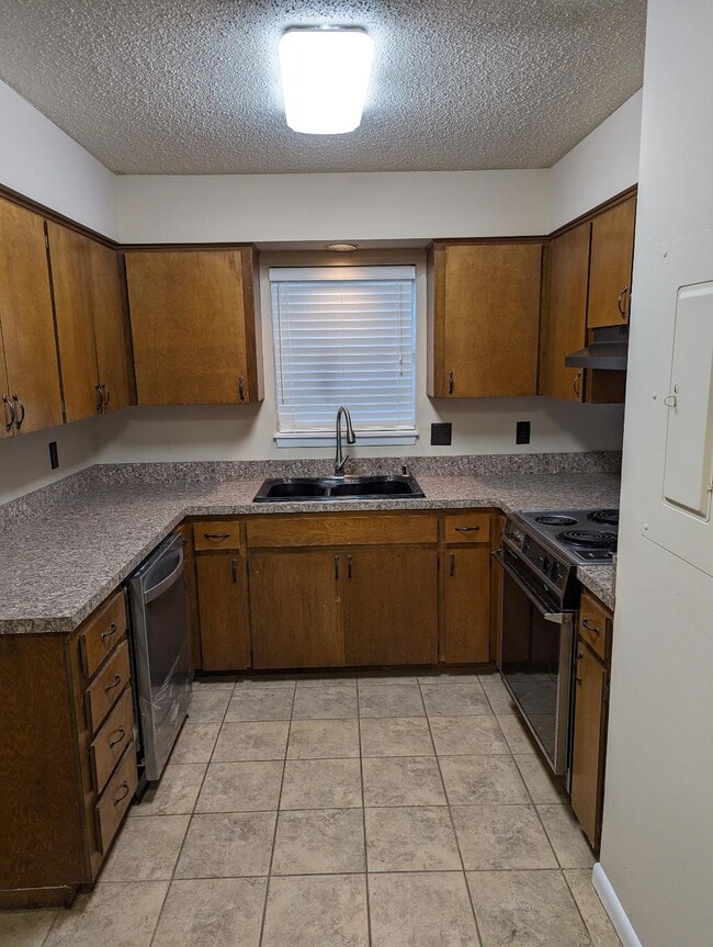 2221 Wentwood Valley Dr, Unit #6 in Little Rock, AR - Building Photo - Building Photo