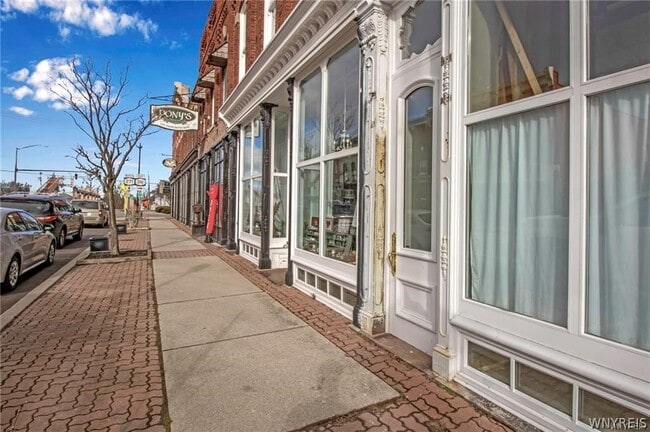 27 Main St in Middleport, NY - Building Photo - Building Photo