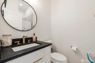 520 Columbia St in Cathlamet, WA - Building Photo - Building Photo