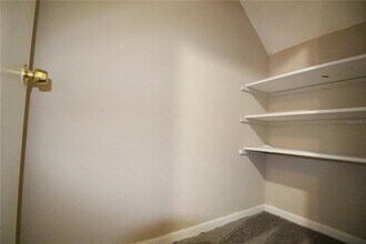 1721 SW 68th Terrace, Unit 110 in Gainesville, FL - Building Photo - Building Photo