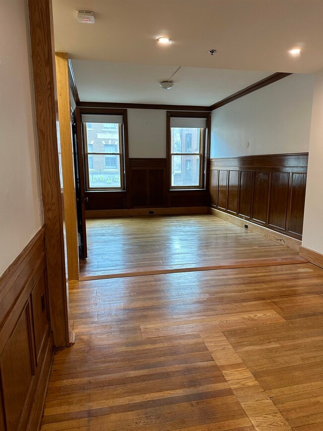 property at 4 Elliot St