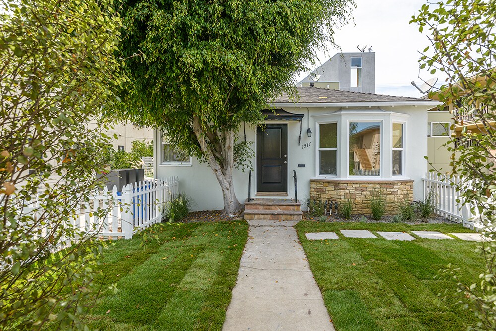 1517 S Orange Grove Ave in Los Angeles, CA - Foto de edificio