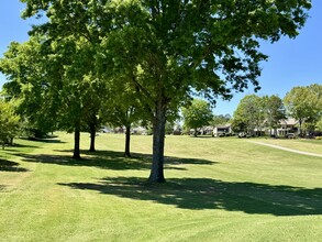 320 Tigitsi Way in Loudon, TN - Building Photo - Building Photo