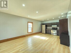 293 Broadway in Orangeville, ON - Building Photo - Building Photo