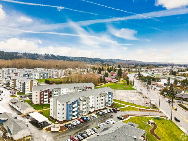 Copper Way Apartments in Spanaway, WA - Foto de edificio - Building Photo