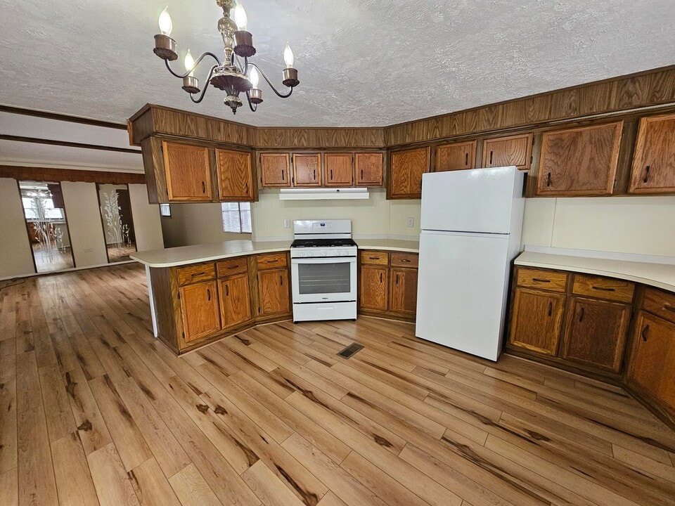 224 Blossom Ln in Utica, NY - Building Photo