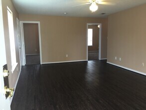 3015 Flask Dr in Dallas, TX - Building Photo - Building Photo