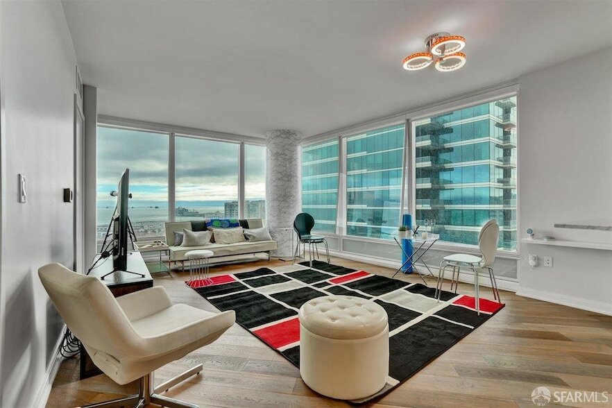 401 Harrison St, Unit 14G in San Francisco, CA - Building Photo