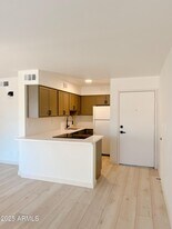3131 W Cochise Dr in Phoenix, AZ - Building Photo