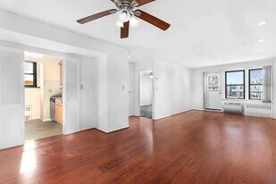 1874 Pelham Pkwy S in Bronx, NY - Building Photo