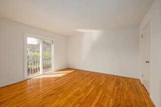 Oxford Arms in Edison, NJ - Foto de edificio - Interior Photo