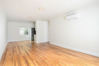 1211 Detroit N St, Unit 4 in West Hollywood, CA - Foto de edificio - Building Photo