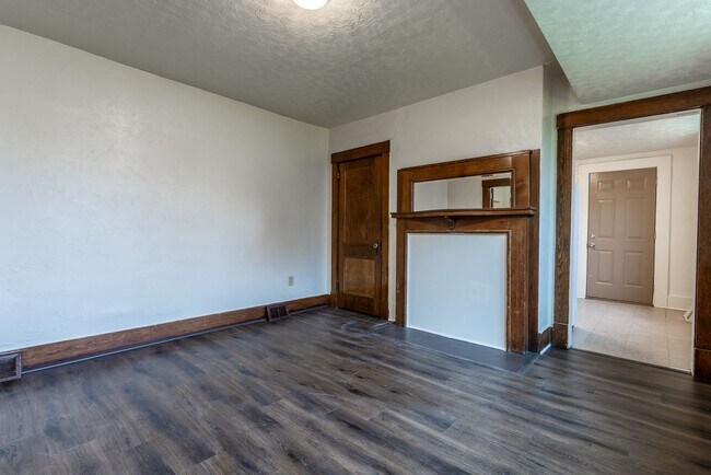 466 Hays Ave in Pittsburgh, PA - Building Photo - Building Photo