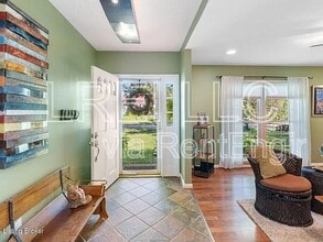 12100 Maplewood Rd in Goshen, KY - Building Photo - Building Photo