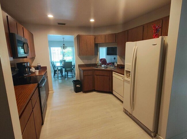 616 White Water Dr in West Palm Beach, FL - Foto de edificio - Building Photo