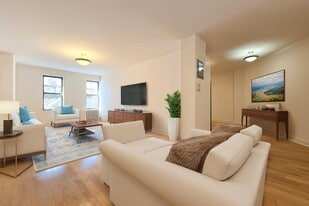 660 Fort Washington Ave in New York, NY - Building Photo