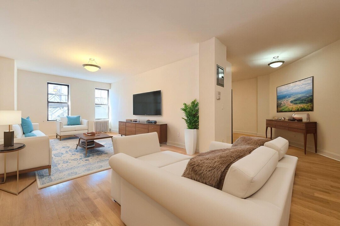 660 Fort Washington Ave in New York, NY - Building Photo