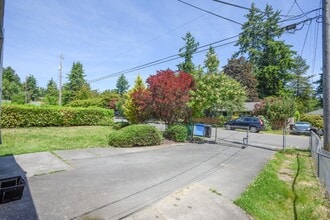 14619 9th Ave NE in Shoreline, WA - Building Photo - Building Photo