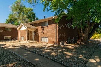 919 James Ct in Fort Collins, CO - Building Photo - Building Photo