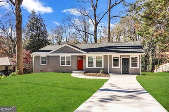 1677 San Gabriel Ave in Decatur, GA - Foto de edificio - Building Photo