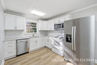 119 Glen Iris Dr in Monroe, GA - Building Photo - Building Photo