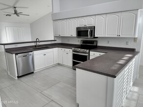 19027 N 30th St in Phoenix, AZ - Building Photo - Building Photo