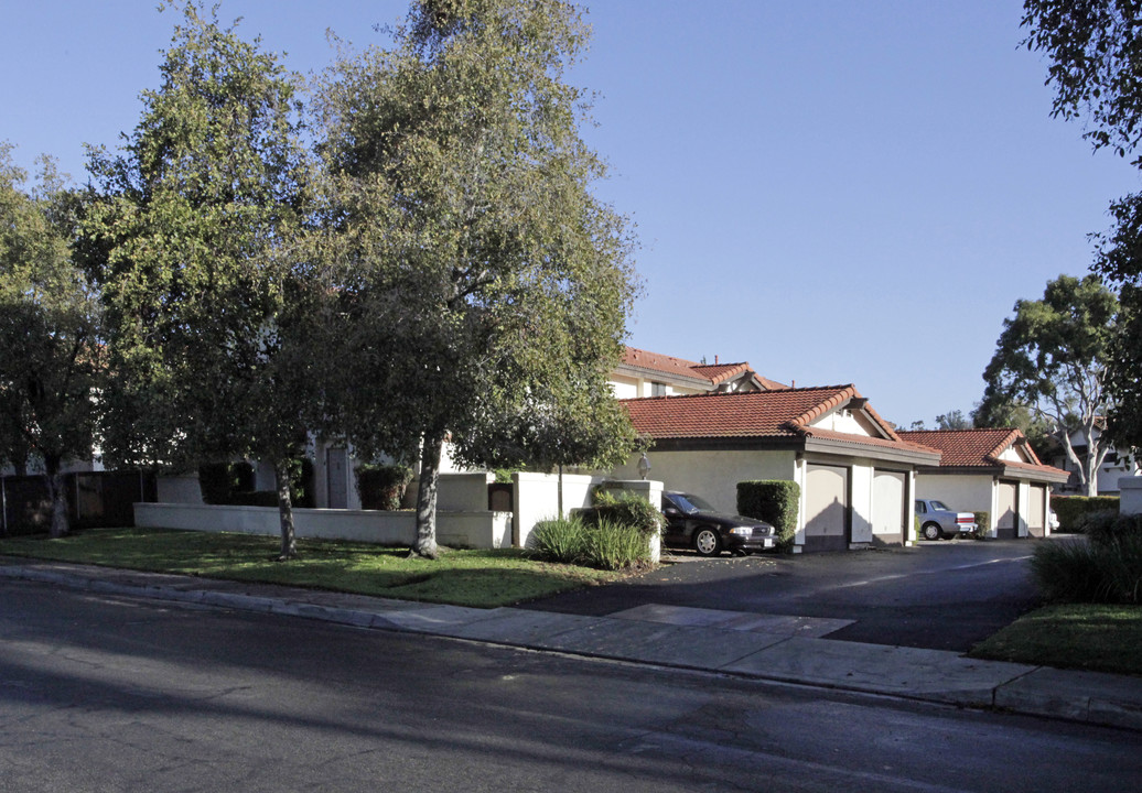 1630 S Maple St in Escondido, CA - Foto de edificio