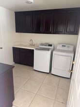 473 Ali Way in Fallbrook, CA - Building Photo - Building Photo