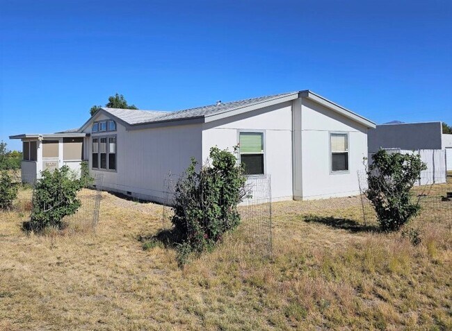 3280 W Yavapai Pl in Benson, AZ - Building Photo - Building Photo