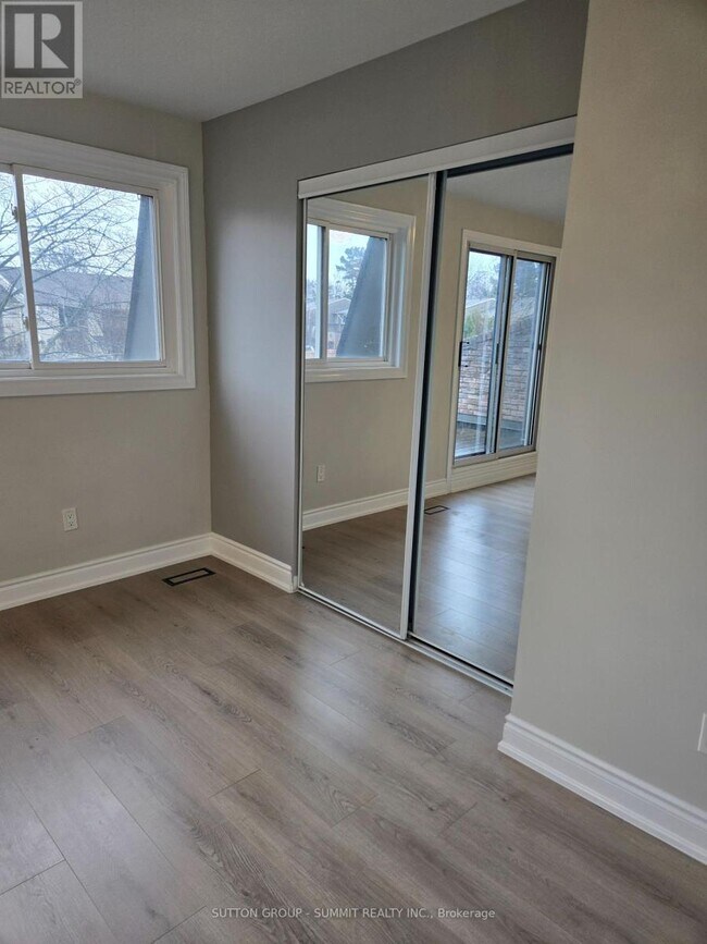 7430 Copenhagen Rd in Mississauga, ON - Building Photo - Building Photo