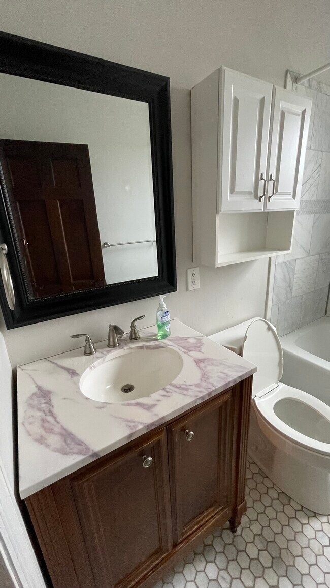Hanley Road Apartments in St. Louis, MO - Building Photo - Building Photo
