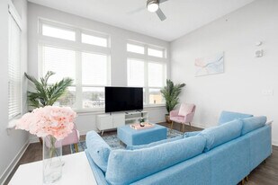 965 E 64th St in Indianapolis, IN - Building Photo