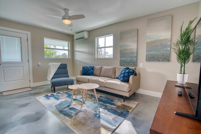 126 Mango St
