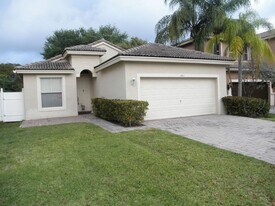 4311 N Magnolia Cir in Delray Beach, FL - Building Photo