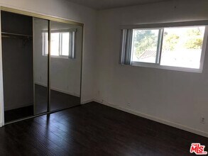 2530 Carmona Ave in Los Angeles, CA - Building Photo - Building Photo